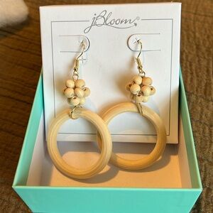 💕 SALE! NWOT jBloom Wooden Hoops